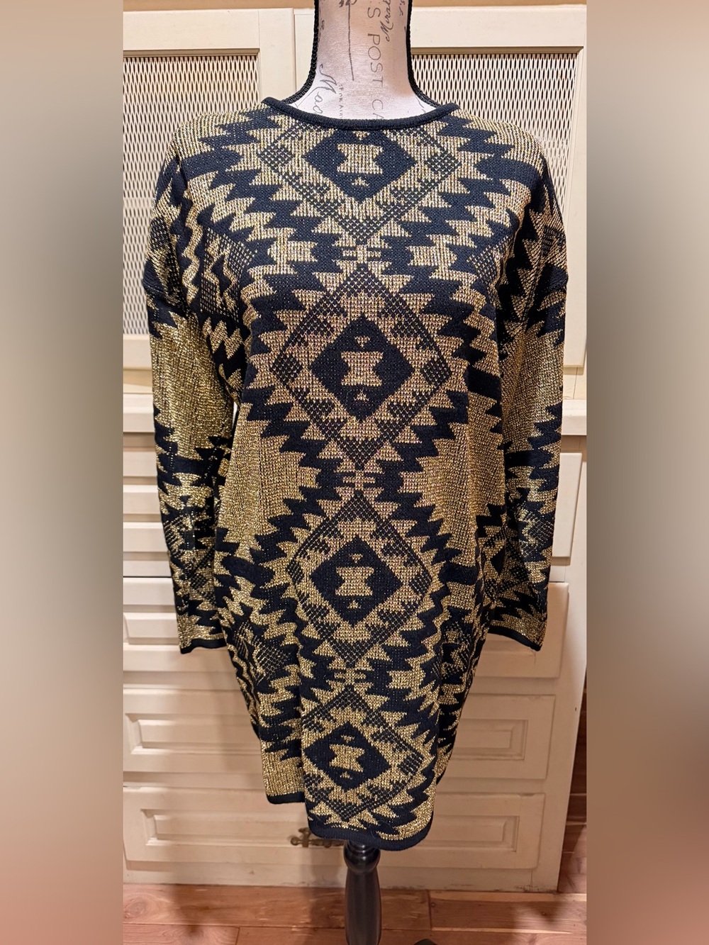NWT VTG Adrienne Vittadini Metallic Gold Black Ikat Knit Tunic Sweater